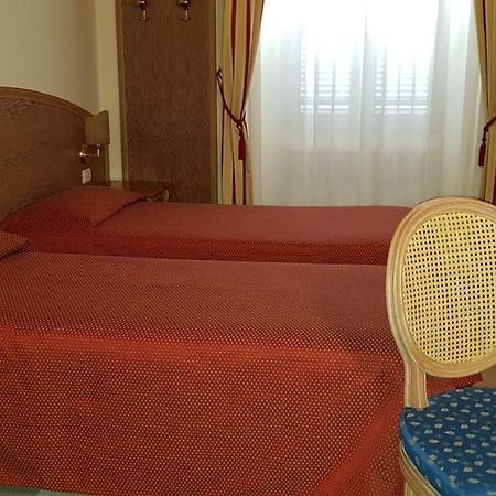 Hotel La Cupola Новара Экстерьер фото