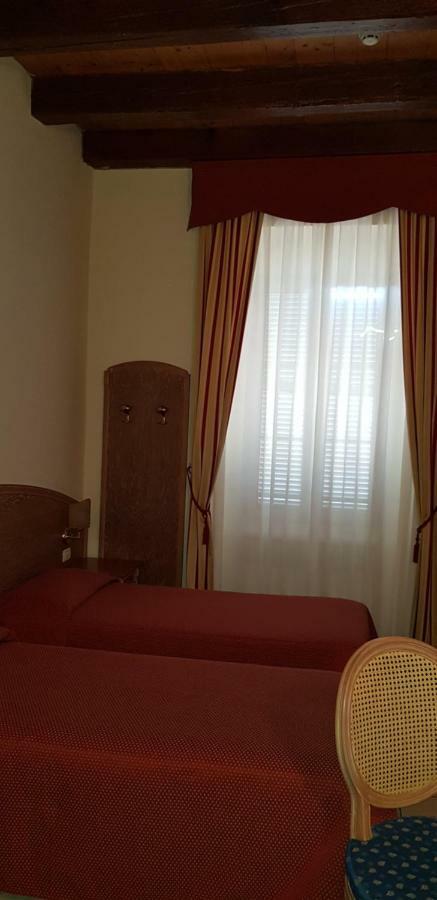 Hotel La Cupola Новара Экстерьер фото
